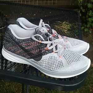 Nike Flyknit lunar 3 size 9